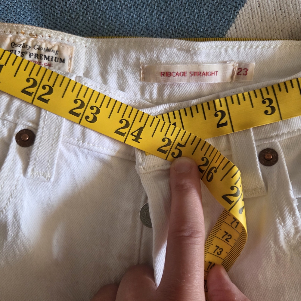 lEVI'S White Jeans - Picture 13 of 13